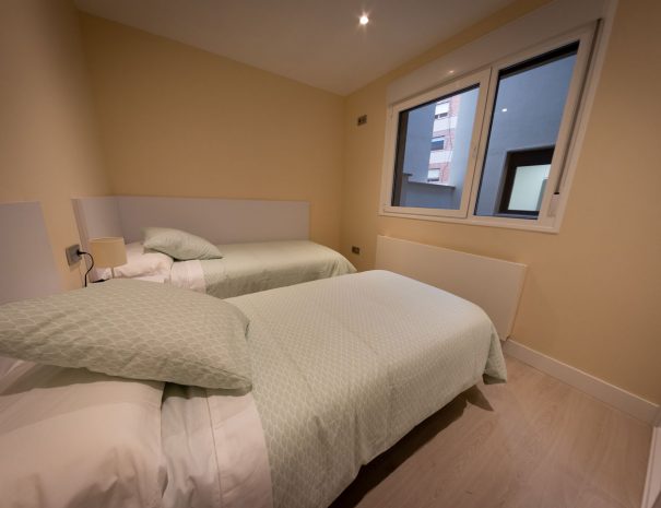 Habitación con 2 camas del apartamento Ornament. Apartamentos Turísticos Palacio de Yolanda (Zamora)
